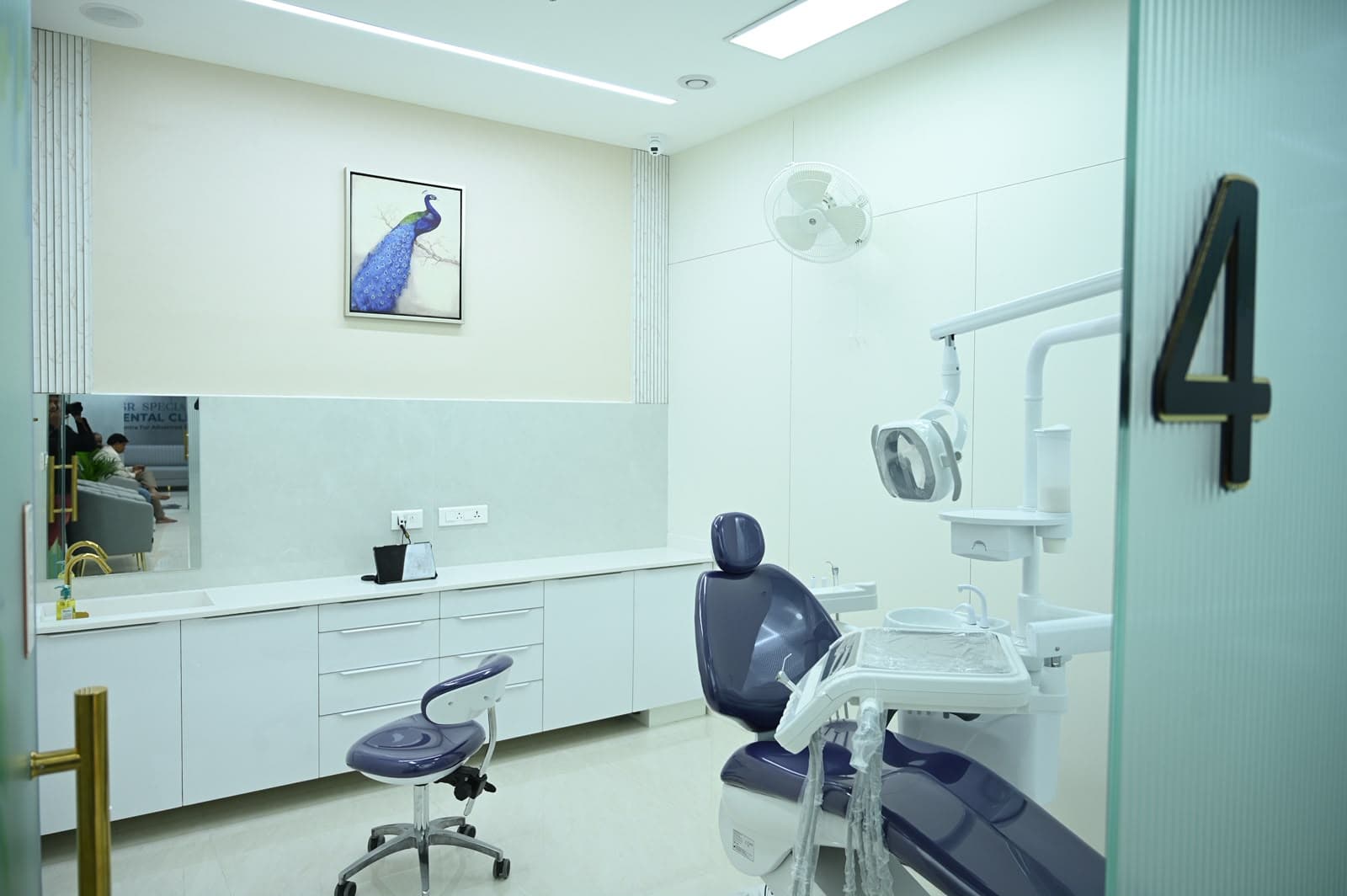 Seen in 3D. Treated with precision.